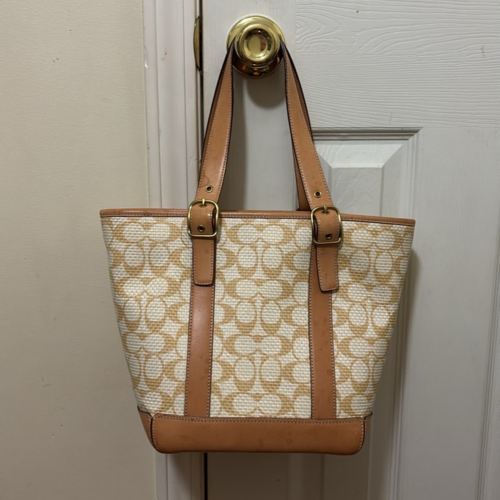 Vintage Coach Woven Straw Monogram Bucket Shoulder Bag 8926